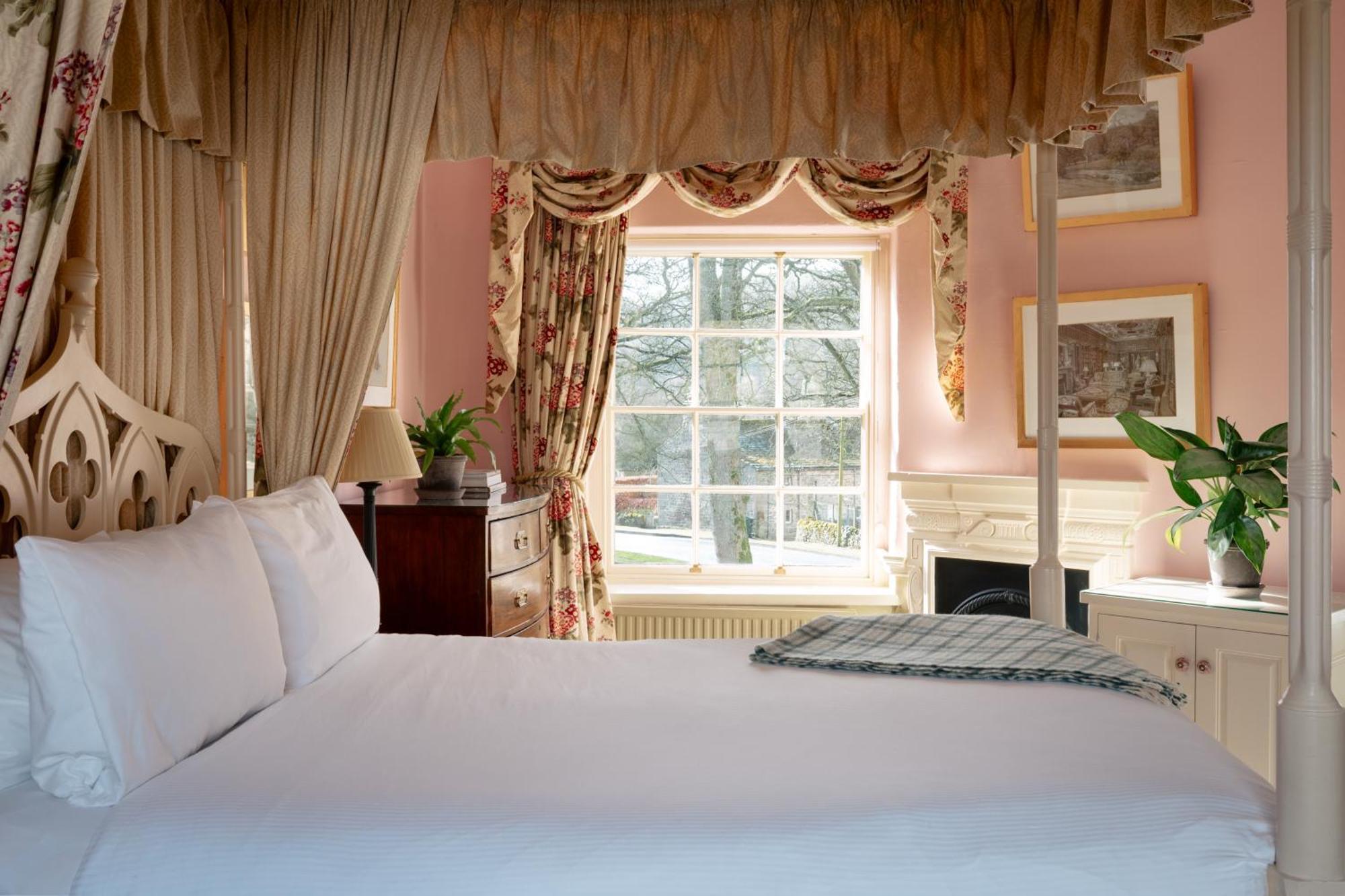 The Devonshire Arms Hotel At Bolton Abbey Exterior photo